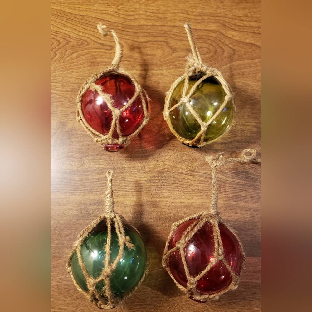 Lot of vintage glass 10" diameter fisherman's boat float buoys & rope netting